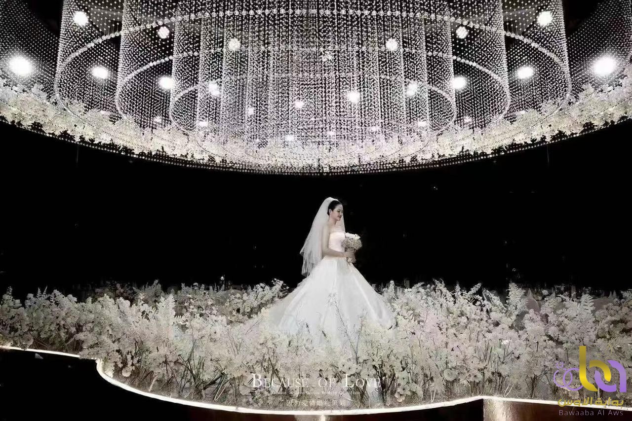 كرستال متدلي