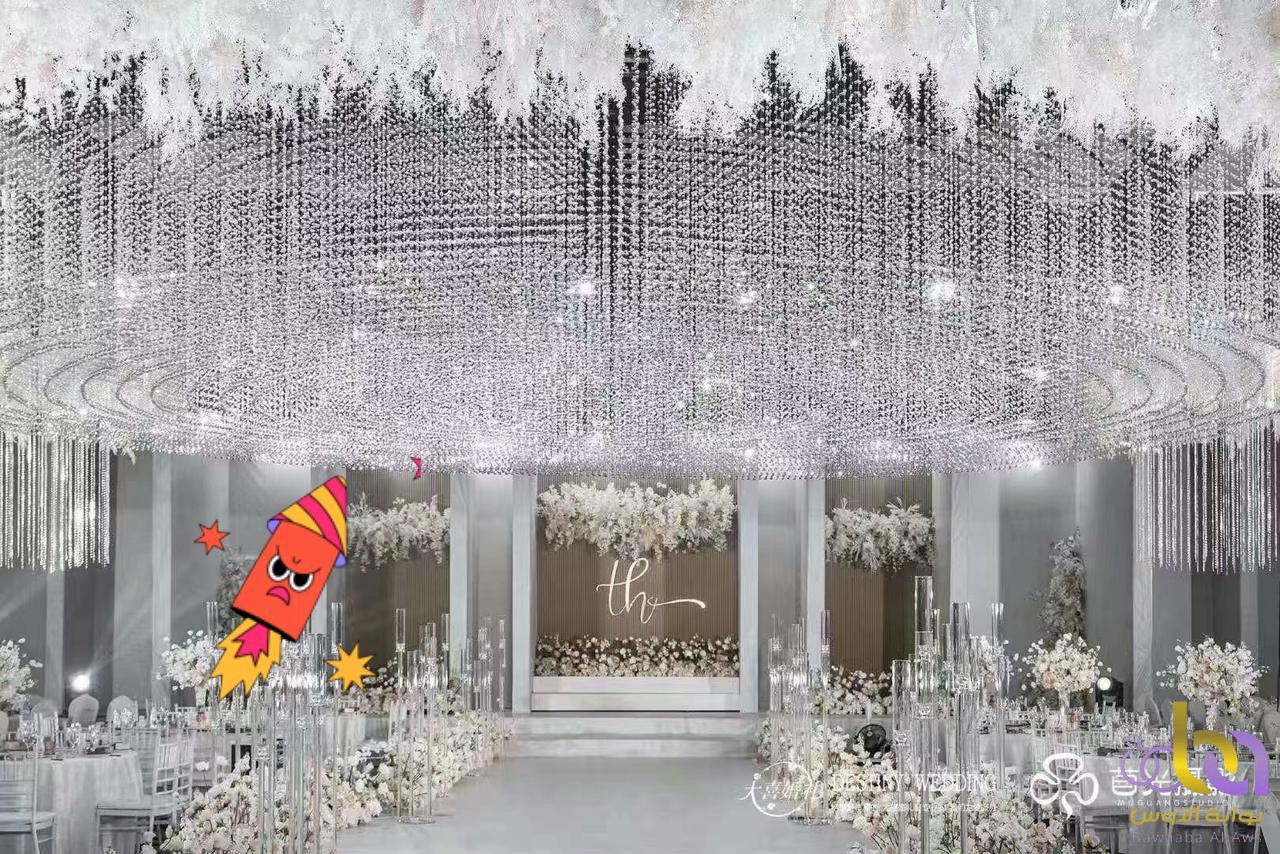 كرستال متدلي